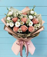 Букет цветов из:  Розы, Альстромерии и Лизиантусы в Гарболово
