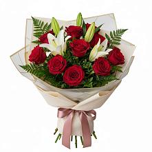 Букет цветов из:  Лилии и Розы в Гарболово