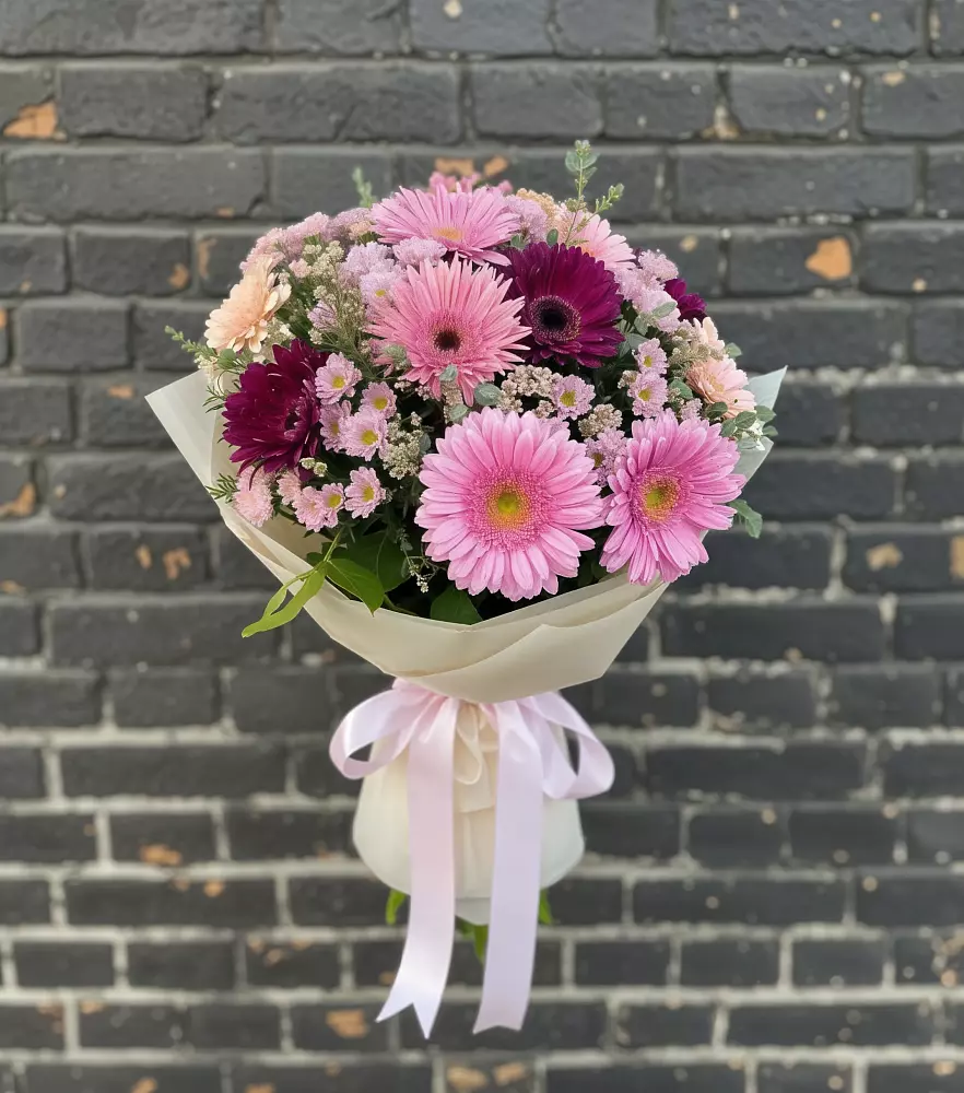 Букет цветов из: Герберы и Хризантемы в Гарболово