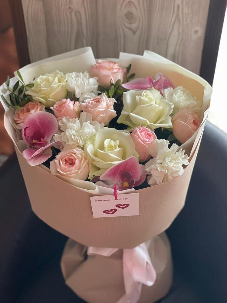 Букет цветов из: Орхидеи, Розы и Гвоздики в Гарболово