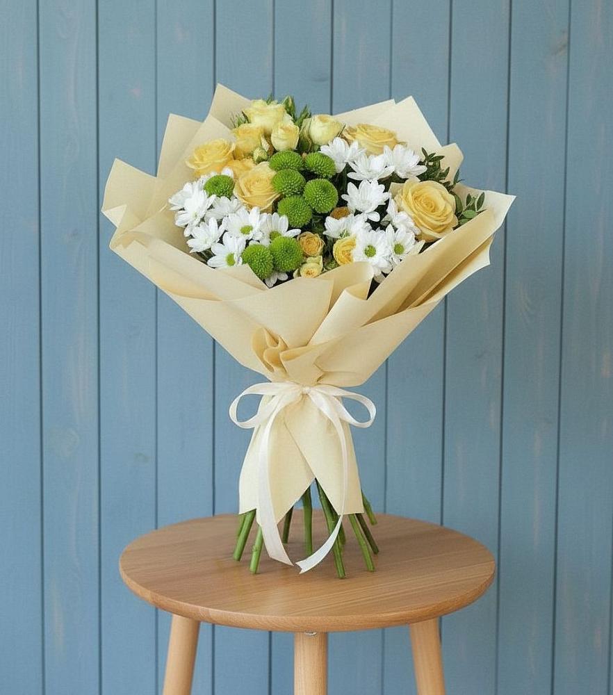 Букет цветов из: Хризантемы и Розы в Гарболово