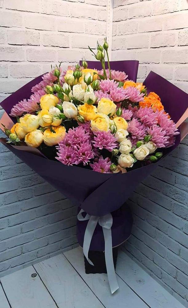 Букет цветов из: Хризантемы и Розы в Гарболово