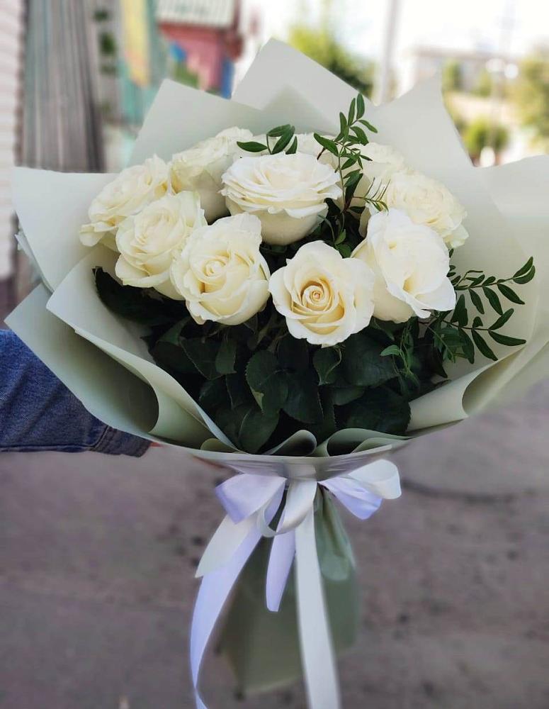 Букет Белые розы Проуд в Гарболово