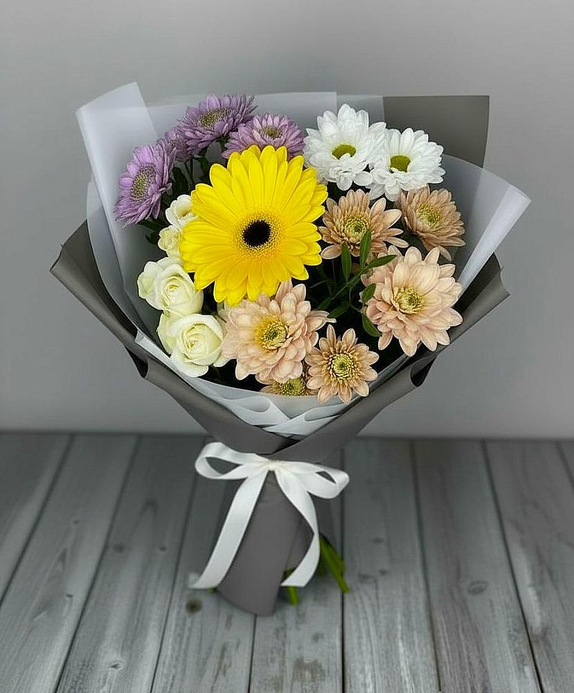 Букет цветов из: Розы, Герберы и Хризантемы в Гарболово