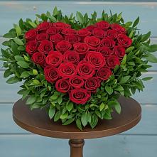 Цветочная композиция из Розы в виде сердца в Гарболово