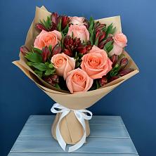 Букет цветов из:  Розы и Альстромерии в Гарболово