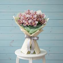 Букет цветов из:  Орхидеи и Розы в Гарболово