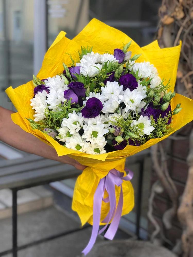 Букет цветов из: Ирисы, Хризантемы и Ромашки в Гарболово