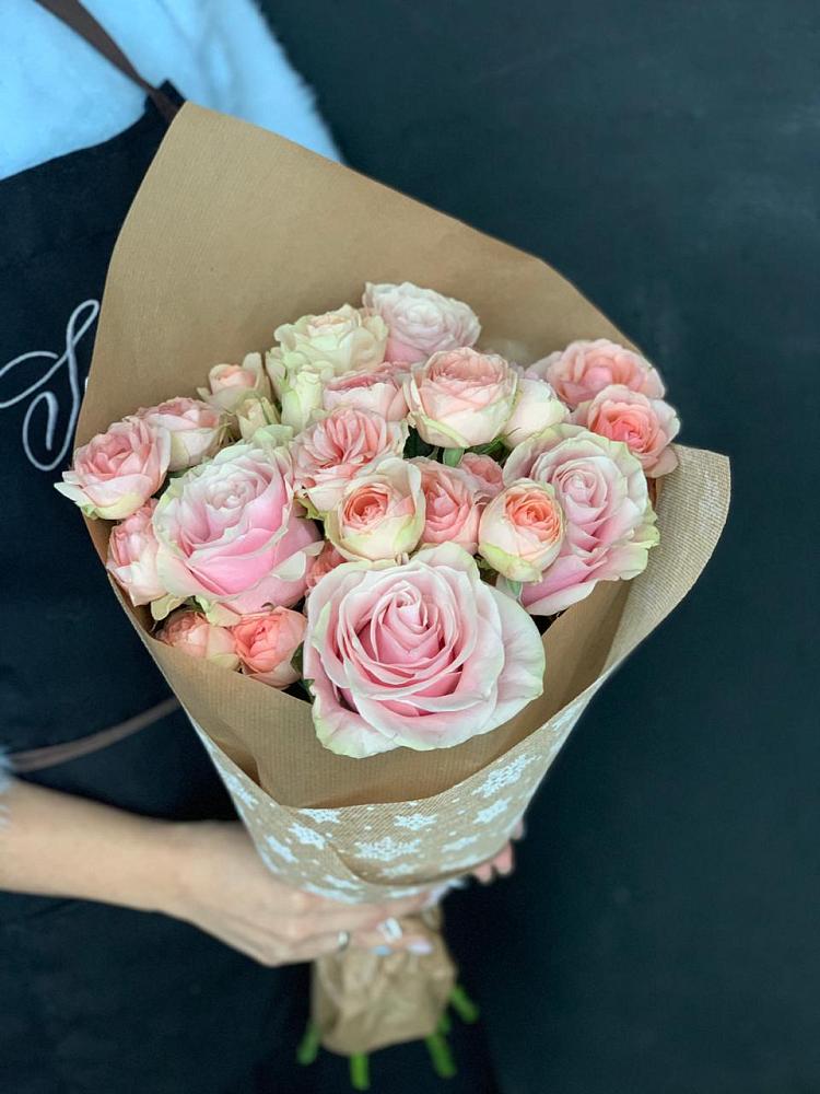 Букет цветов из: Хризантемы и Розы в Гарболово