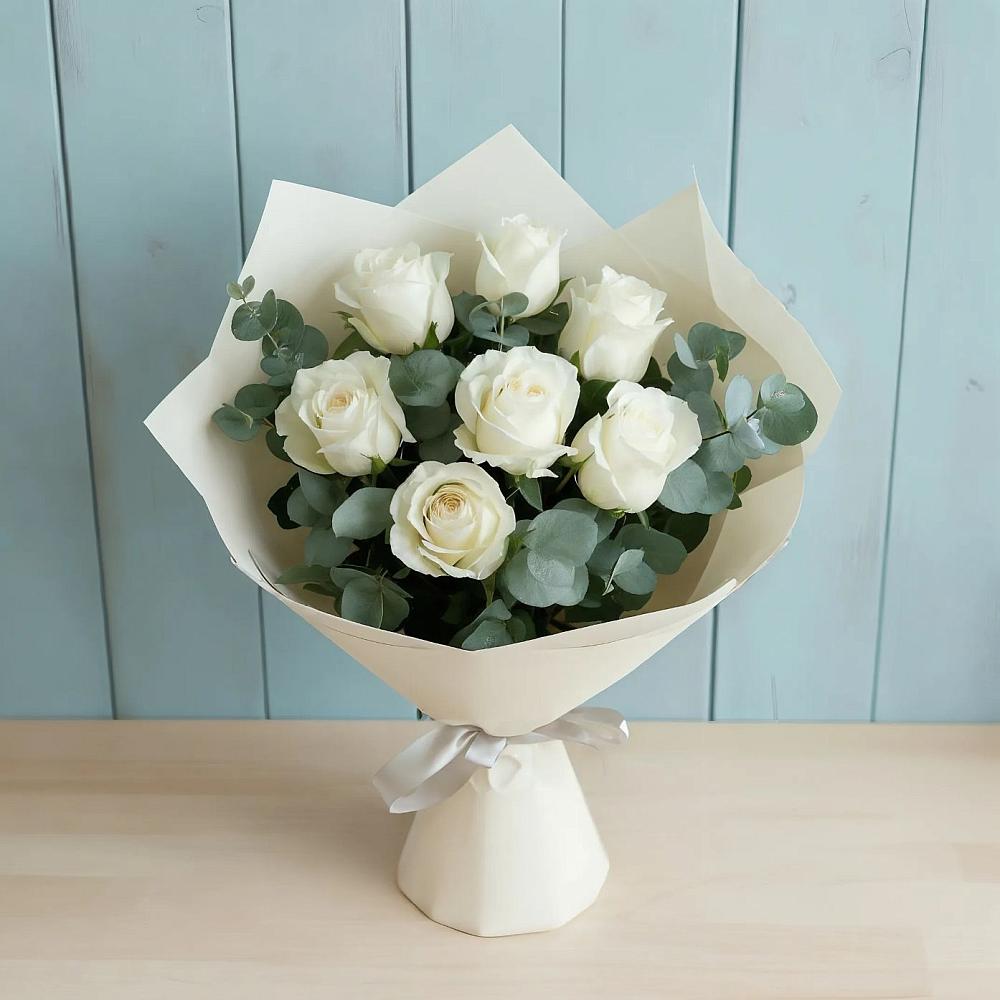 Букет Белые розы в Эвкалипте в Гарболово
