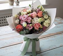 Букет цветов из:  Розы, Лизиантусы и Гвоздики в Гарболово