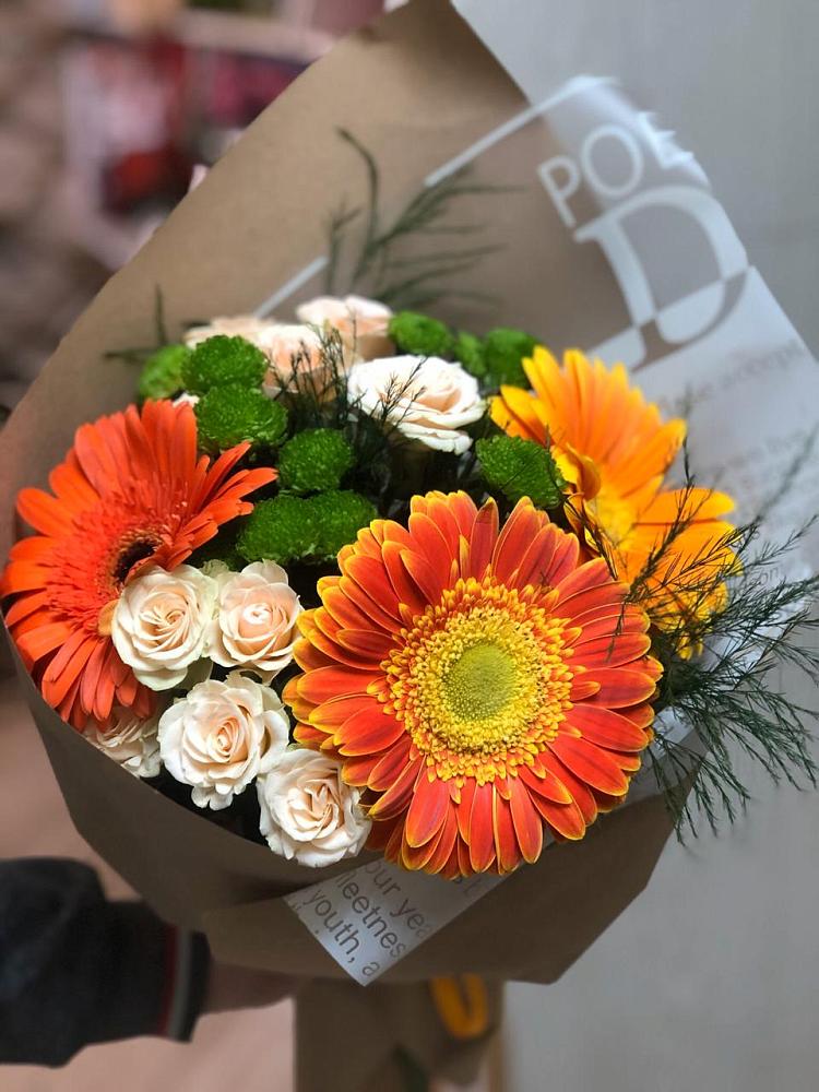 Букет цветов из: Герберы, Хризантемы и Розы в Гарболово