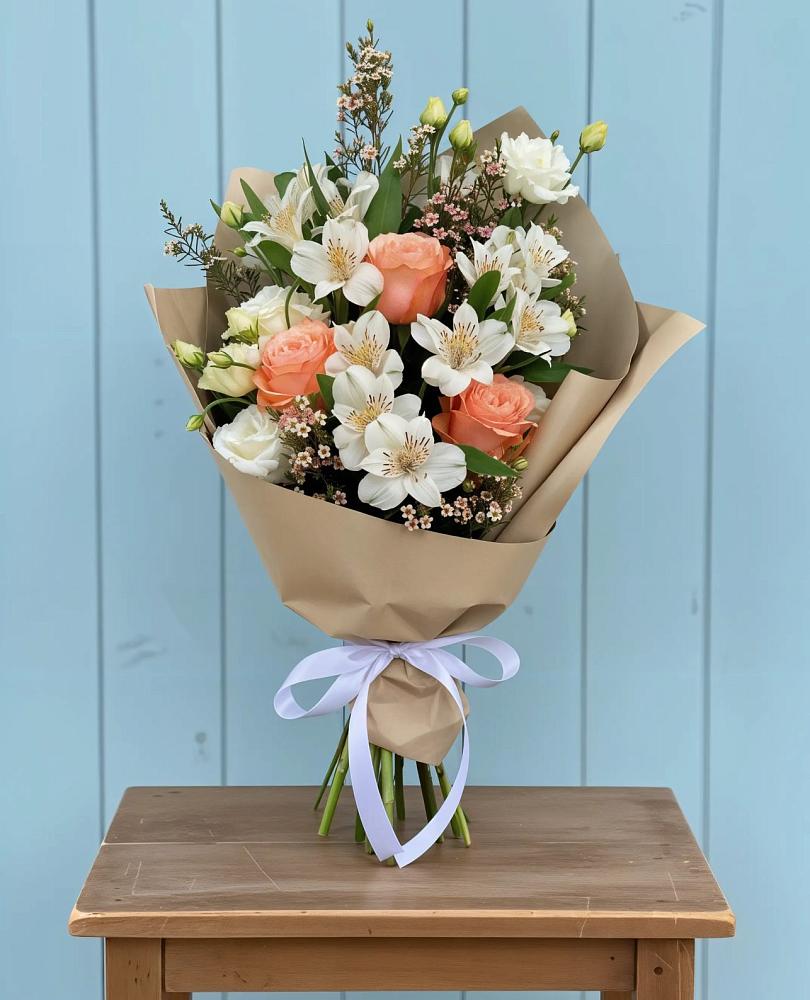 Букет цветов из: Альстромерии, Лизиантусы, Розы и Хризантемы в Гарболово