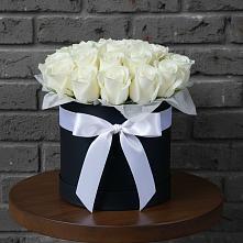 Цветочная композиция из Розы в шляпной коробке #REPLACE_PRED# Гарболово